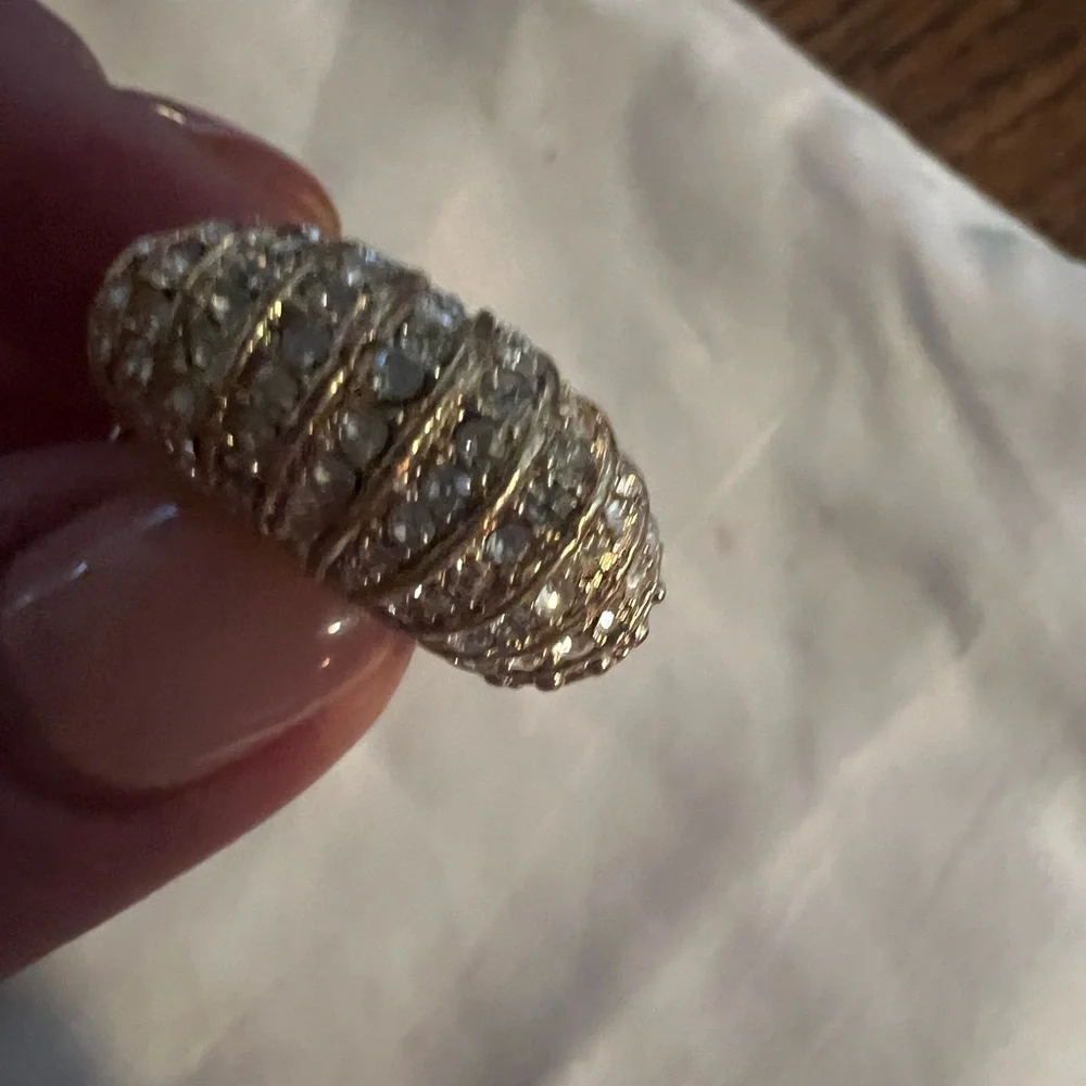 Elegant Gold Hoop Earrings